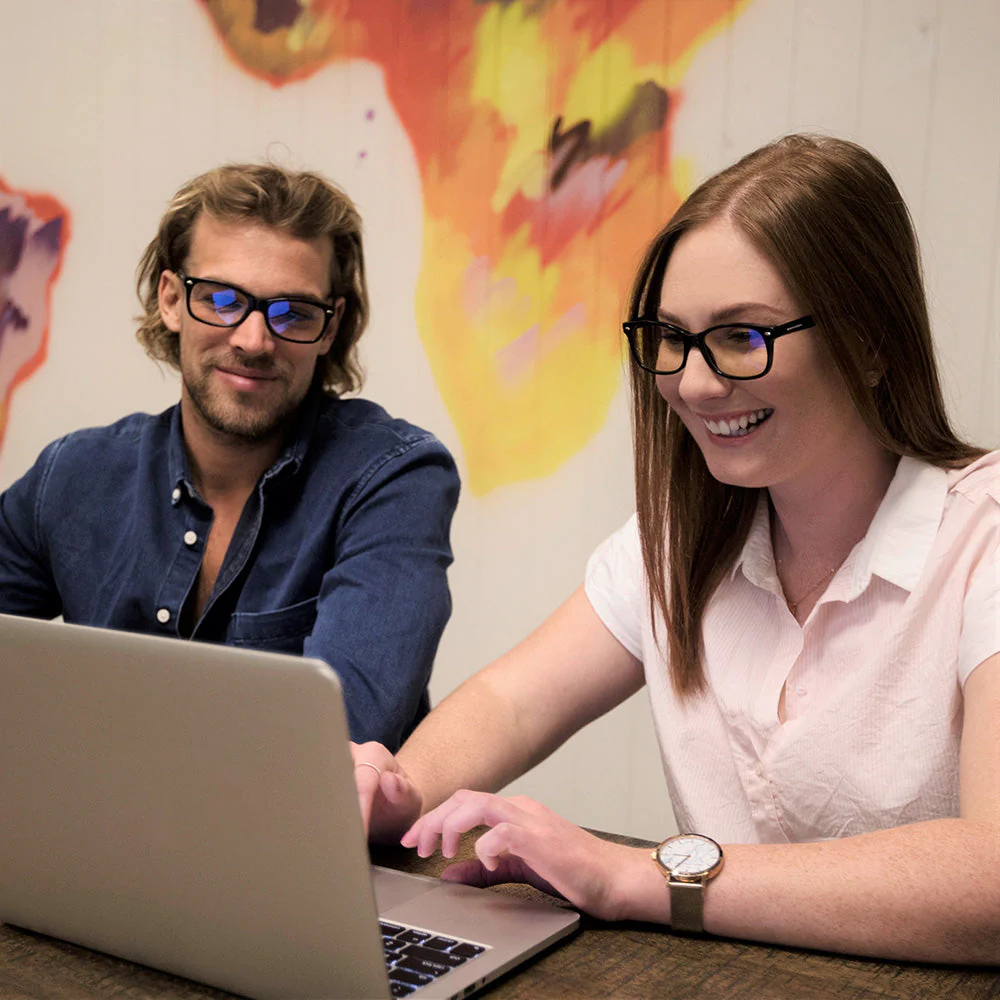 Classic Focus Reading Swannies - Image 10